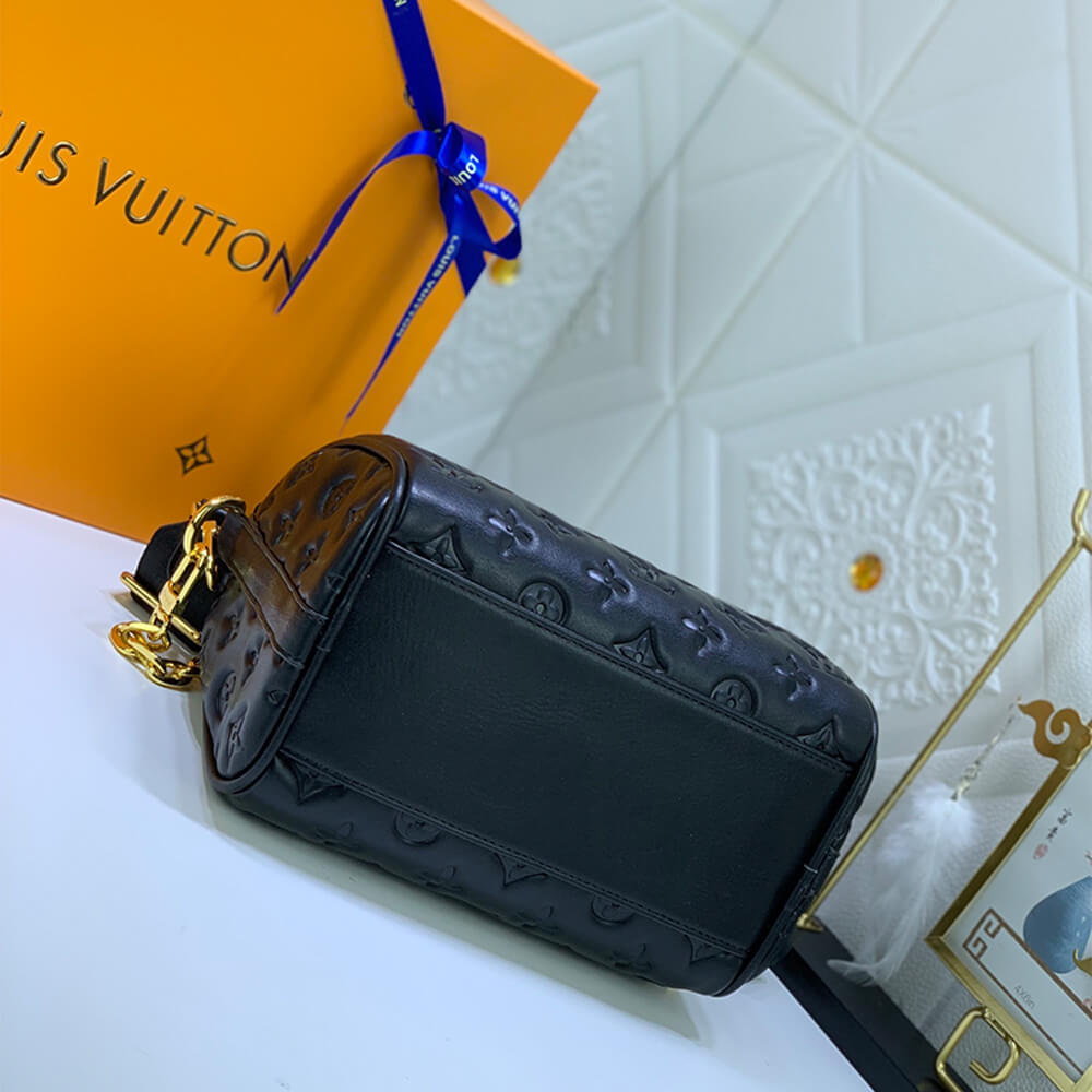 Louis Vuitton SPEEDY BANDOULIERE 22