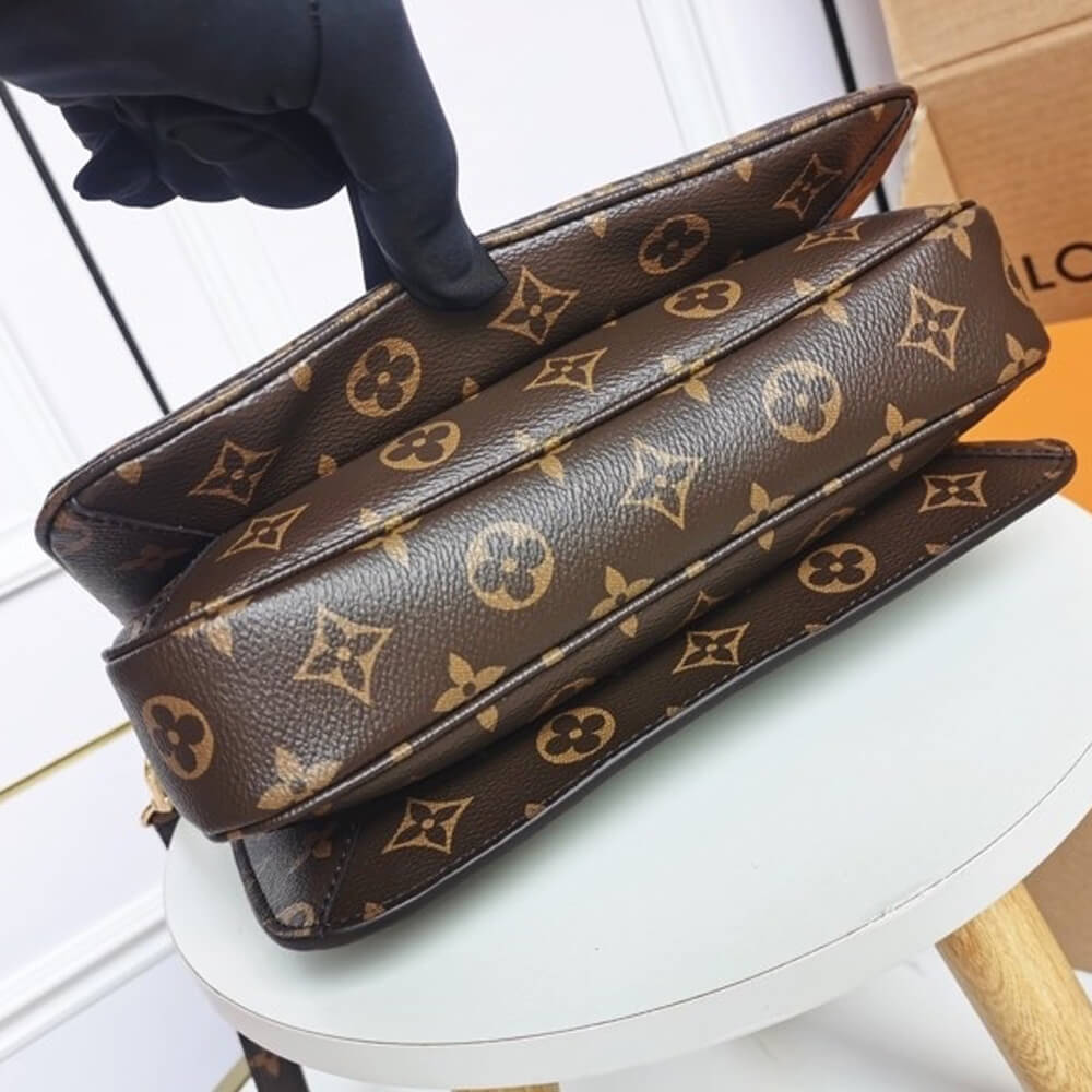 Louis Vuitton POCHETTE METIS