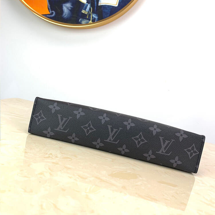 LV Pochette Voyage MM