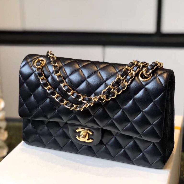 CHANEL CLASSIC FLAP HANDBAG