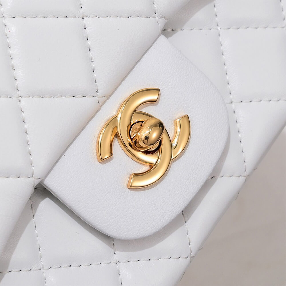 CHANEL MINI FLAP BAG