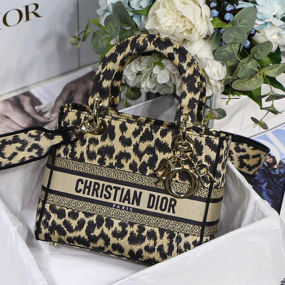 DIOR MEDIUM LADY D-LITE BAG