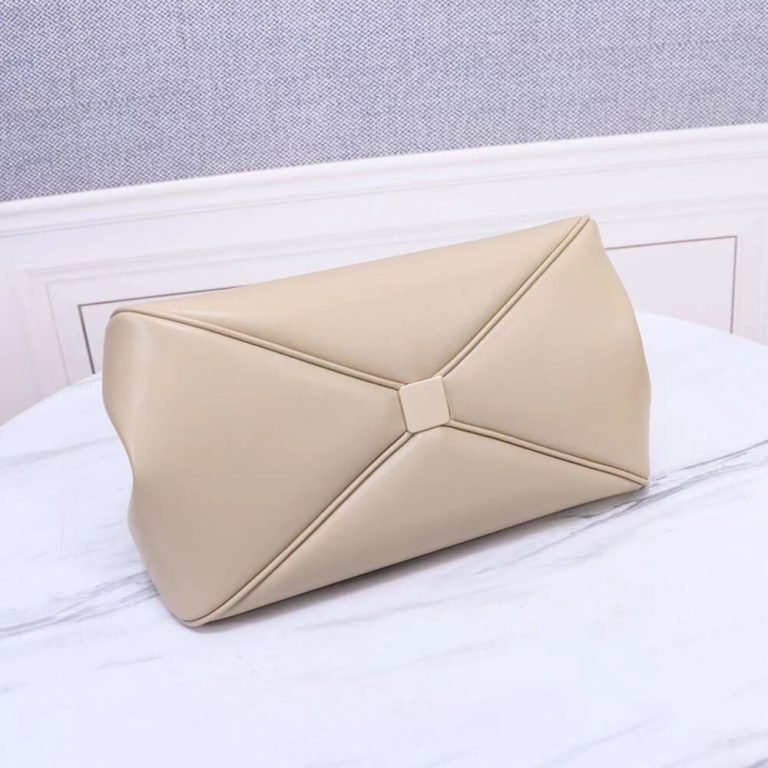 SMALL DIOR KEY BAG