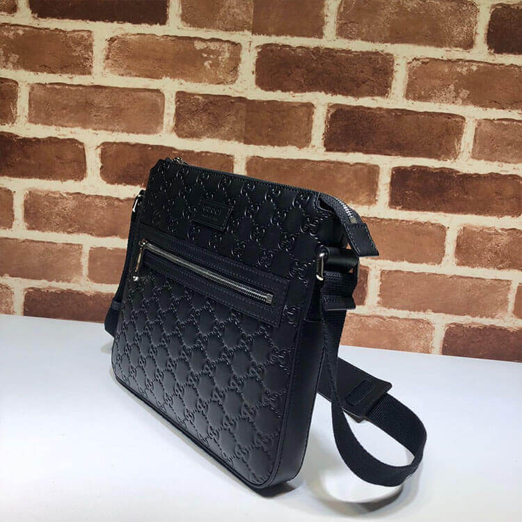 Gucci Signature Messenger